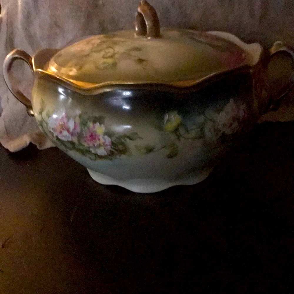 Vintage Serving bowl with lid